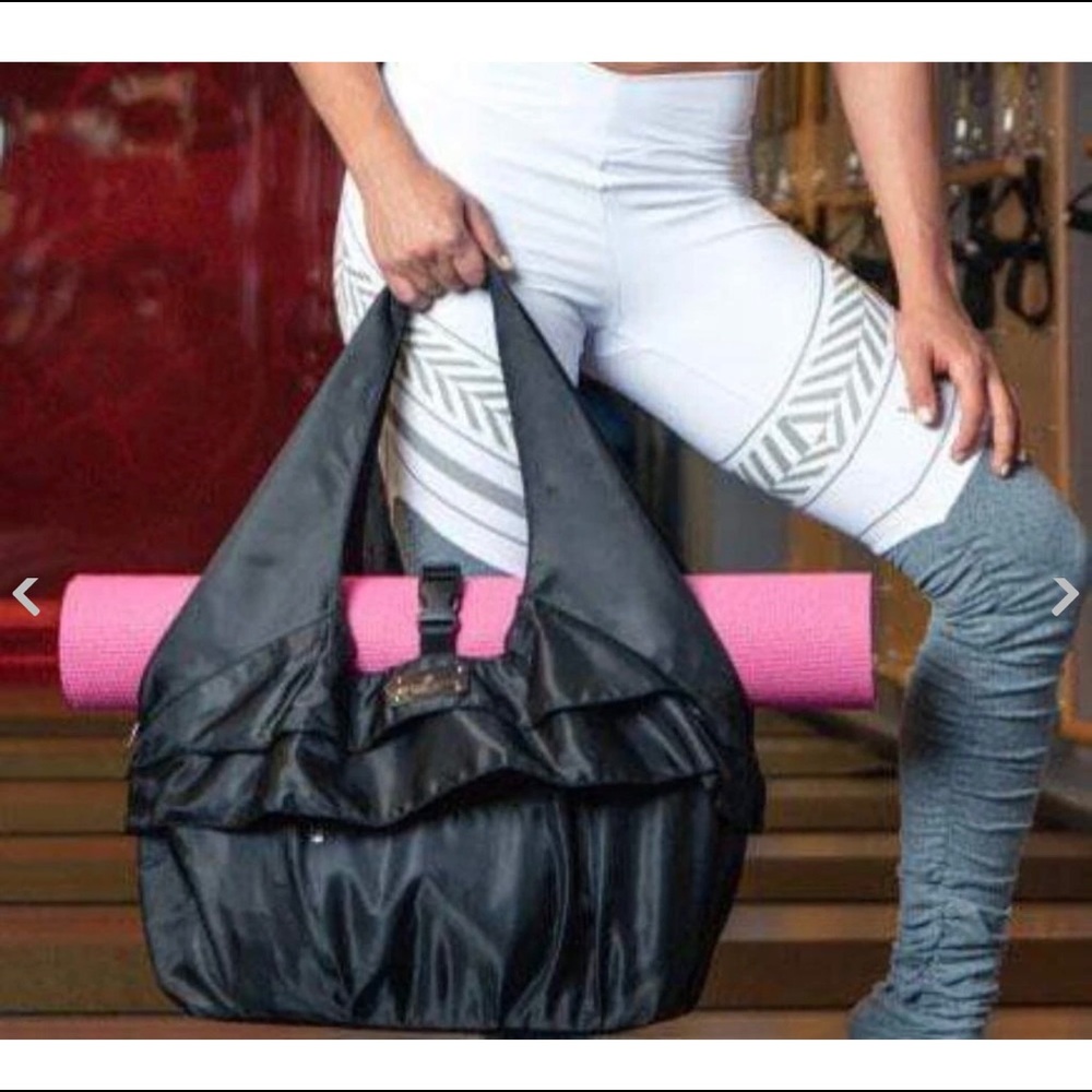 NWT SIX PACK FITNESS SANA YOGA MEAL PREP BAG WITH FOOD CONTAINERs - Picture 2 of 8